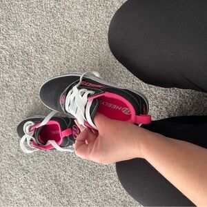 Heelys Women's Black and Pink Sneakers